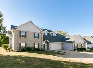 27 Duck Creek Pl, Iowa City, IA 52246