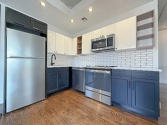 Rented by CW Realty Property Management LLC | media 21