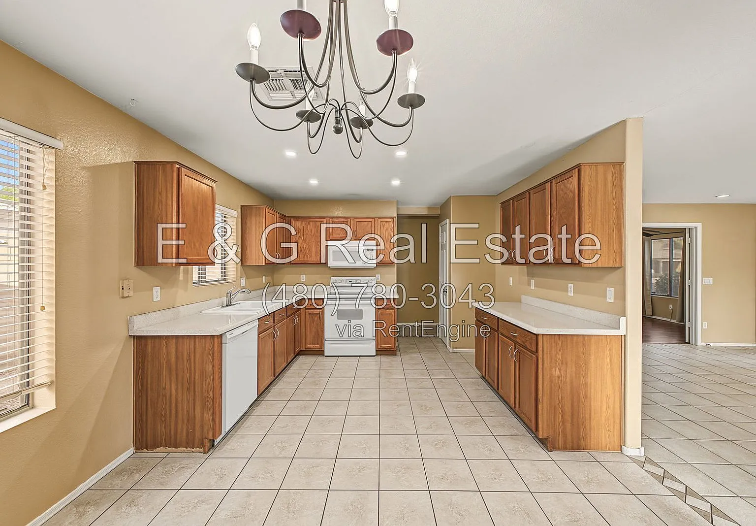 4 bed, 2.0 bath, 1568 sqft, $2,195 — Photo 3