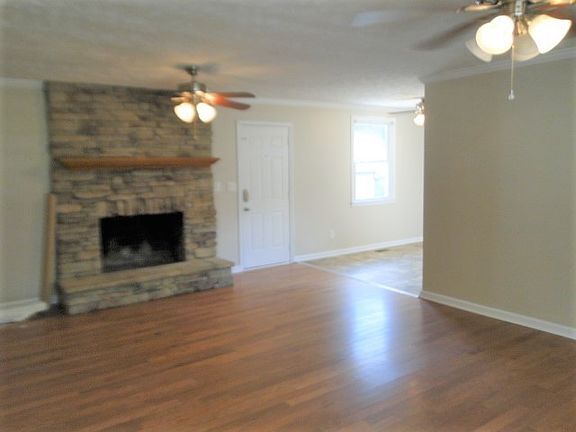 4th image of 108 Evanmeade Dr