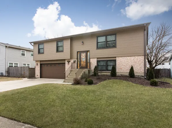 1803 W Catalpa Ln, Mount Prospect, IL 60056