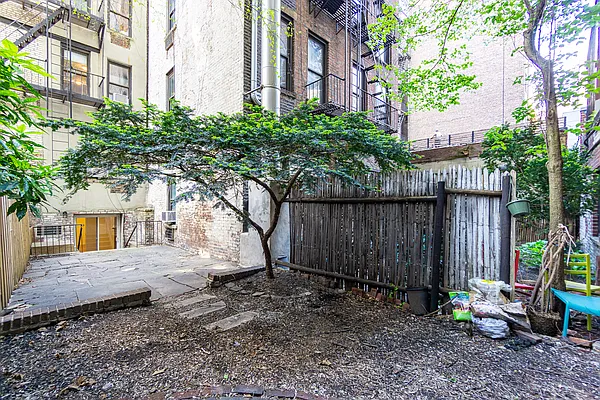 Rented by Compass | media 30