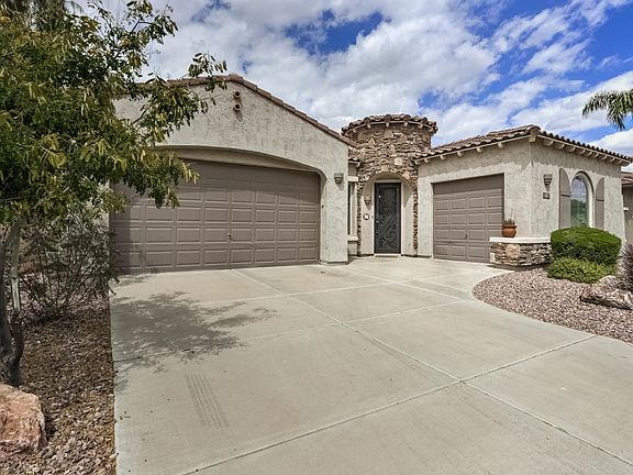 2nd image of 616 E La Costa Dr