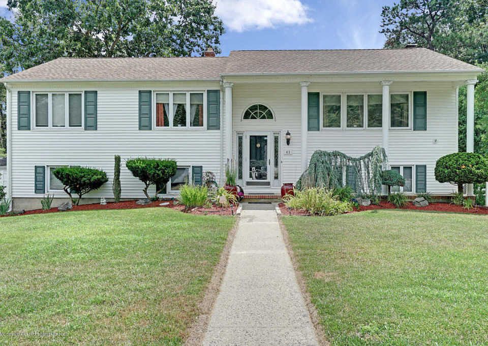 1st image of 43 Buckingham Dr