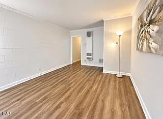 2 bed, 1.0 bath, 617 sqft, $1,350 — Photo 3