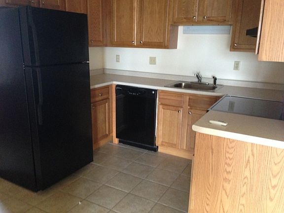 2nd image of 497-499 Silver St #497-305