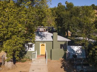 9900 Sunland Blvd, Sunland, CA 91040