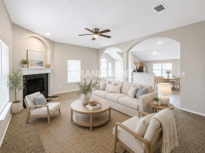 4 bed, 2.0 bath, 1538 sqft, $2,350 — Photo 3
