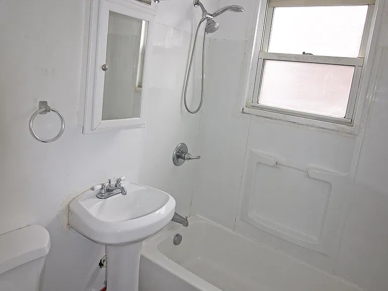 223 Spencer Ave #5 — Photo 3