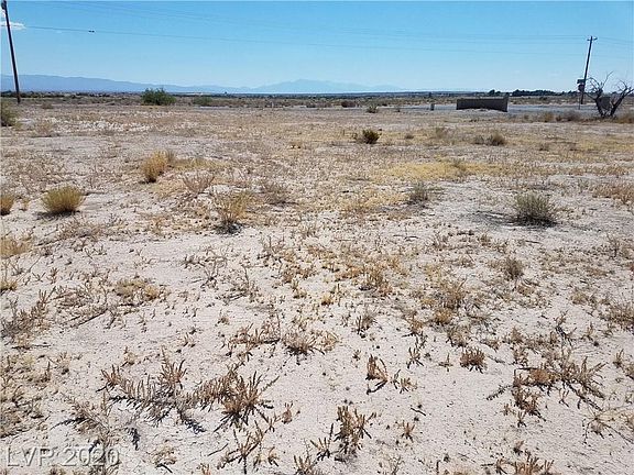 4th image of 2581 Desert Hills Cir
