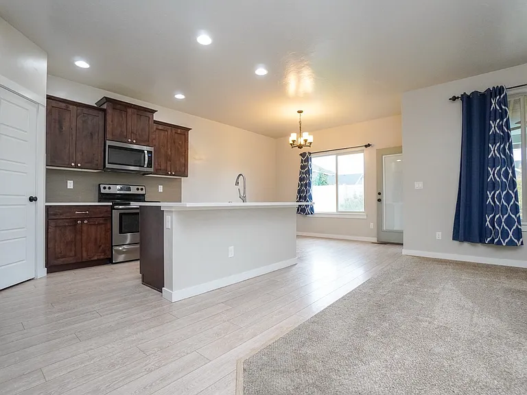 1187 W Davenport St — Photo 13