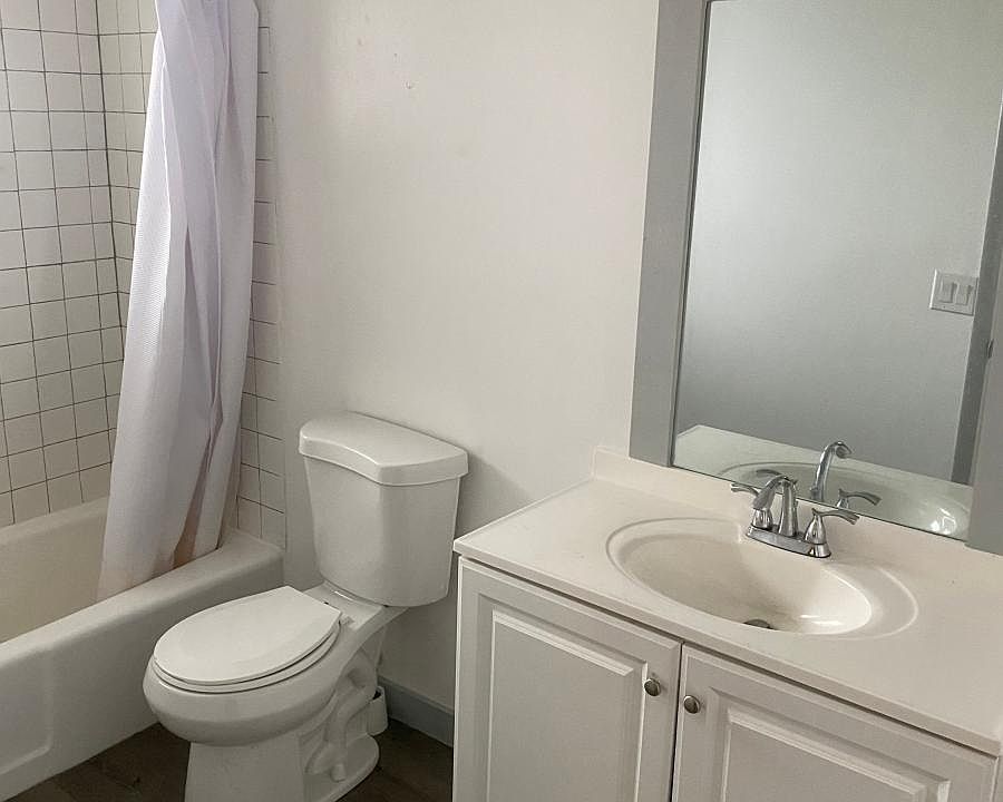 2nd image of 1841 Cleveland St APT 1