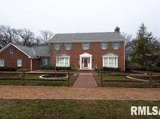 6414 N Jamestown Rd, Peoria, IL 61615