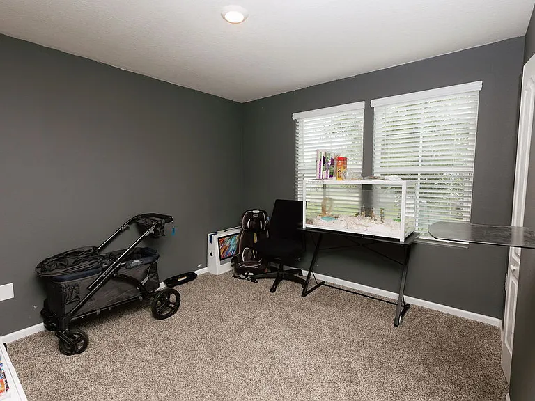 2170 Englewood Ct — Photo 7