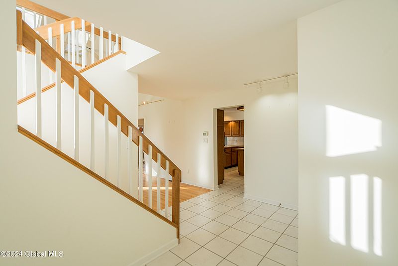 3rd image of 19 Pine Ridge Road #19