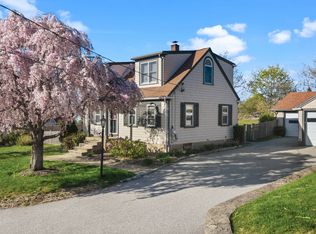 18 Sprague Ct, Portsmouth, RI 02871