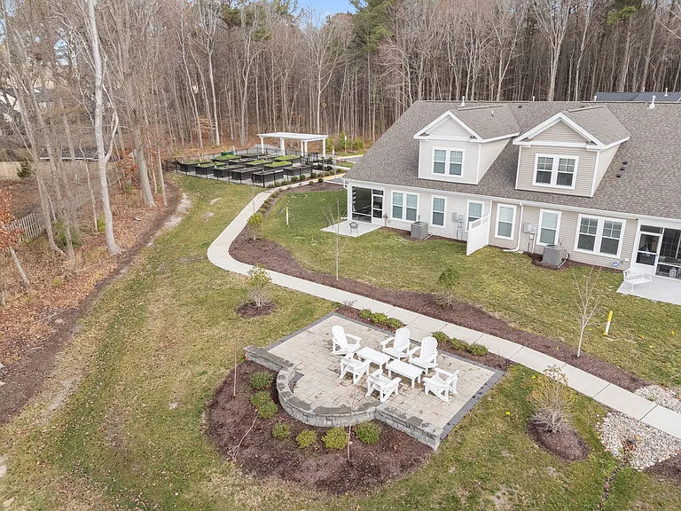 4260 Longleaf Pl — Photo 48