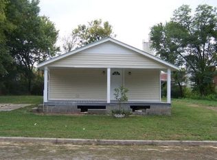 1116 Riverbend Dr, Dalton, GA 30721