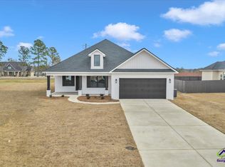 116 Early Dr, Byron, GA 31008