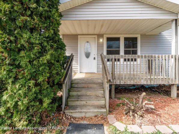 3343 Turner St, Lansing, MI 48906
