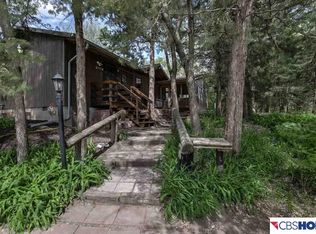 17013 River Dr, Gretna, NE 68028