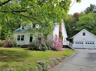 123 Spruce Ln, Farmington, ME 04938