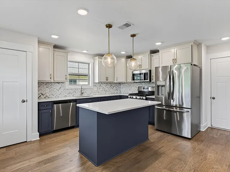 393 Frontier Dr — Photo 13