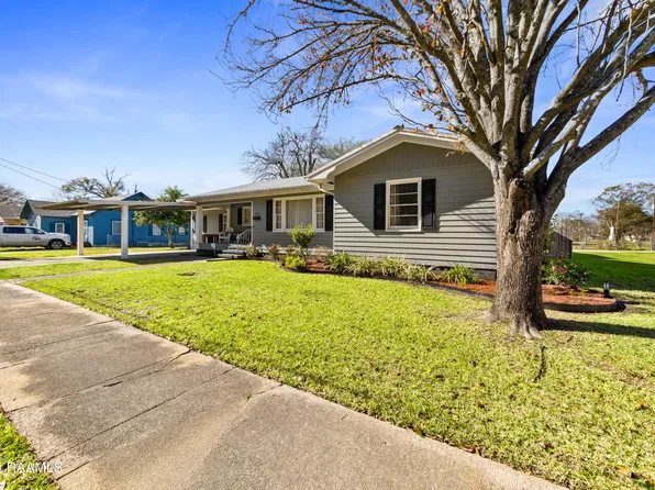 204 S Guegnon St, Abbeville, LA 70510