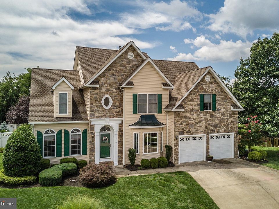 1st image of 110 Donegal Ct