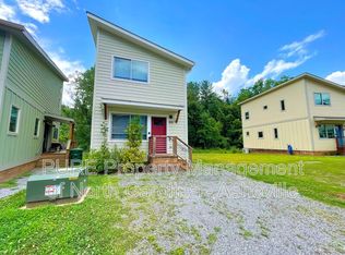 104 Eastville Rd, Asheville, NC 28805