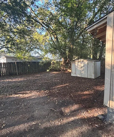 1615 Lewis Ave — Photo 15