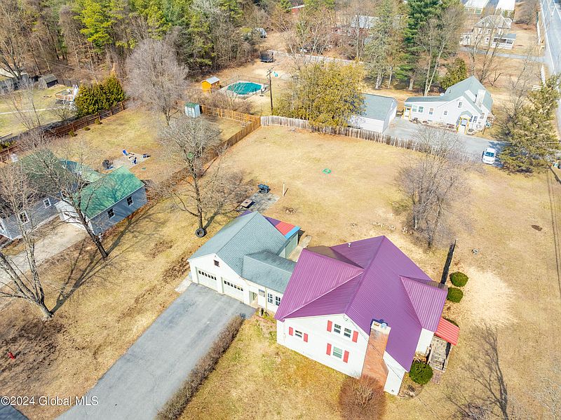 3rd image of 631 Gansevoort Road