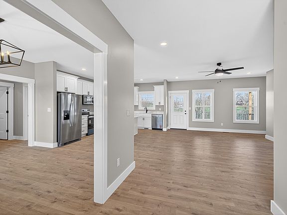 4th image of 195 Lakeland Dr