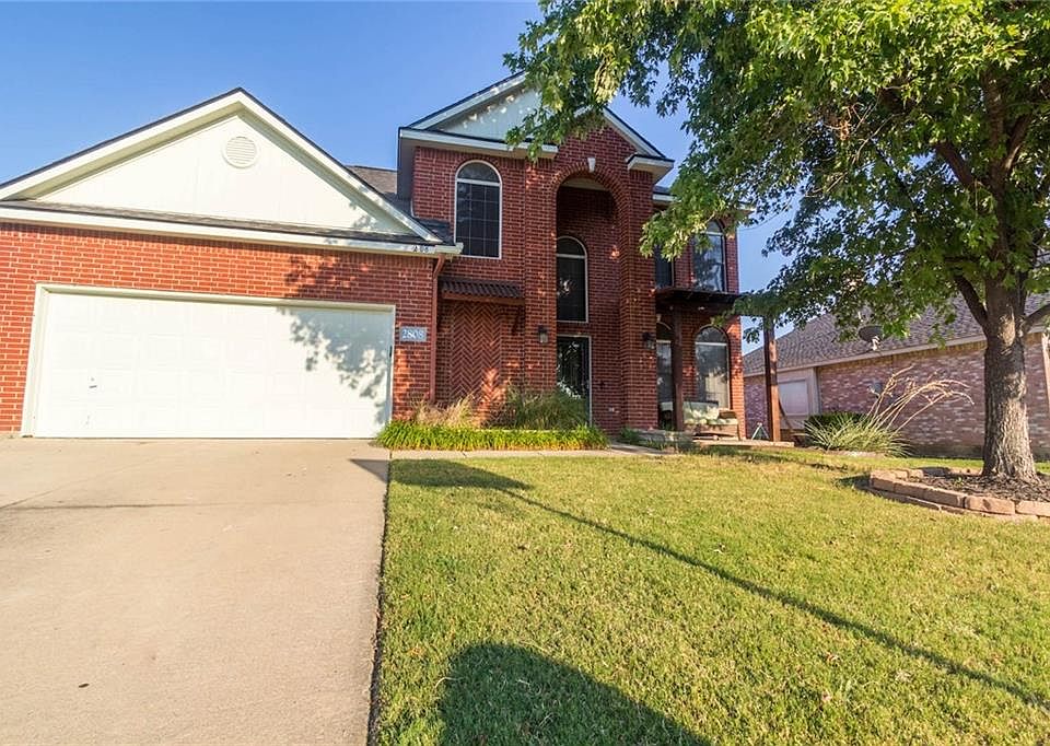 1st image of 2808 Hollis Dr
