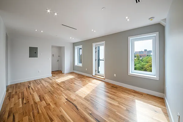 Rented by TwoRealEstate LLC | media 1