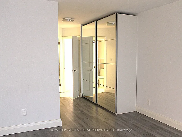 2269 Lake Shore Blvd W #307 — Photo 21