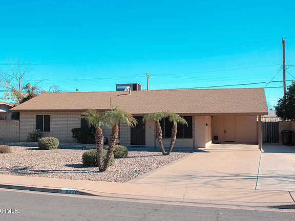 2nd image of 923 N WEDGEWOOD Drive
