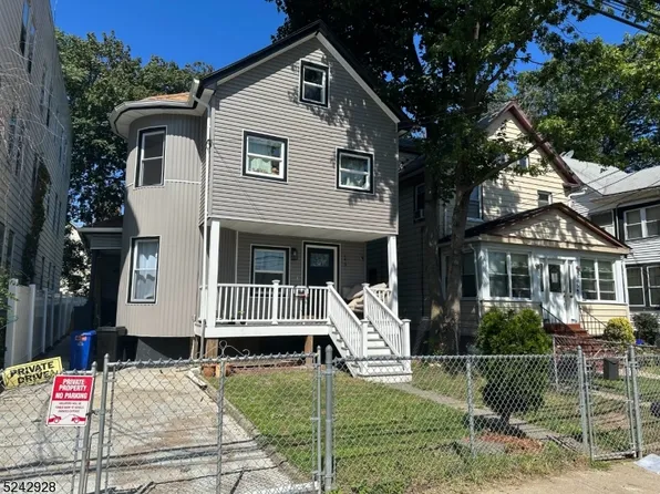 149 Smith St, Newark City, NJ 07106