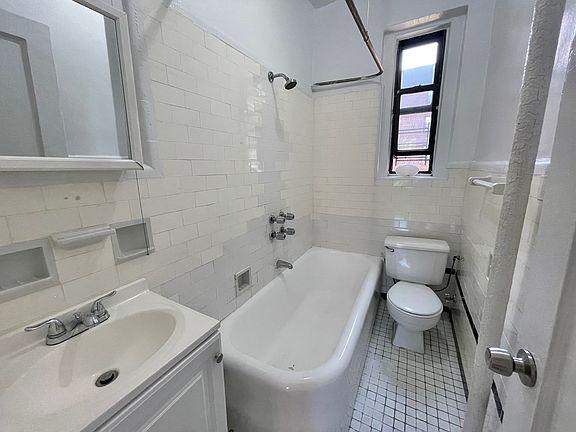 4th image of 83-15 118th St #6I