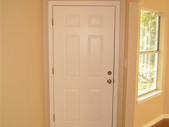 3rd image of 286 Bob White Ln
