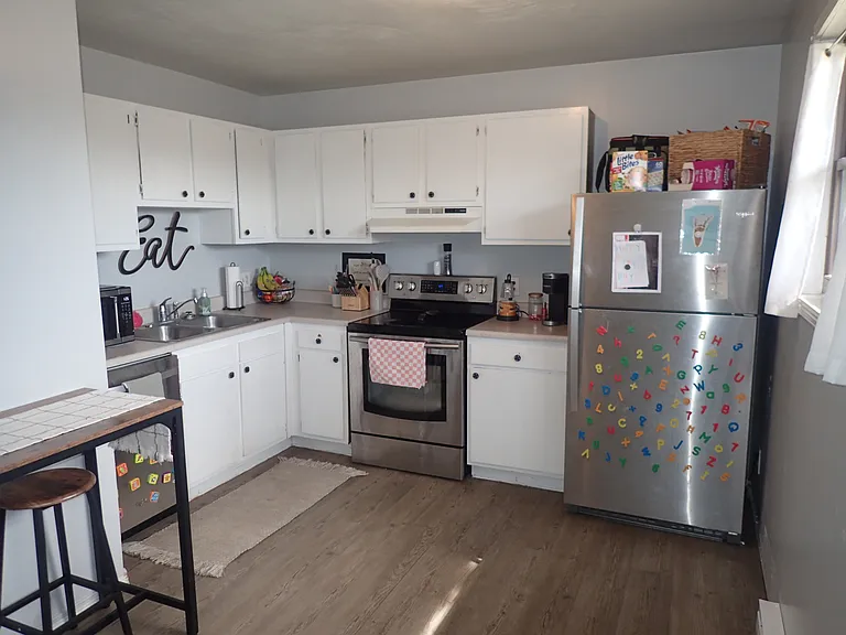 58 Dorman Ave — Photo 6