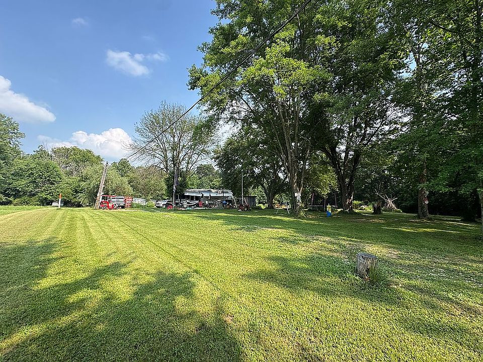 1st image of 100 Rolling Hills Dr