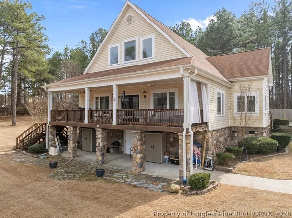 144 W Lake Ridge Rd, Raeford, NC 28376