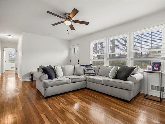 4th image of 5113 N Wayne Ave