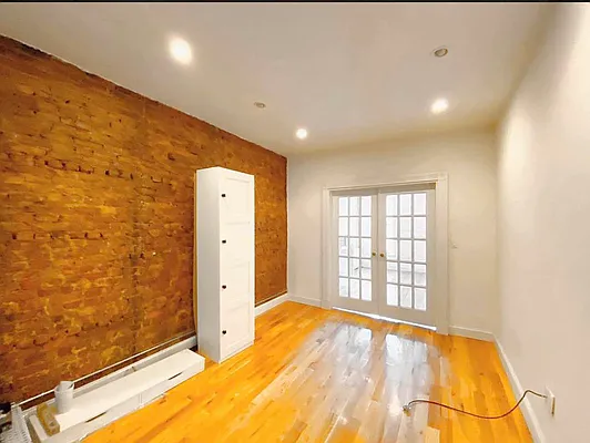 Rented by Corcoran | media 10
