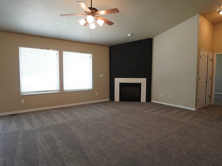 4161 Liberty Ave — Photo 8