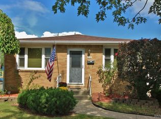 216 Enez Dr, Depew, NY 14043