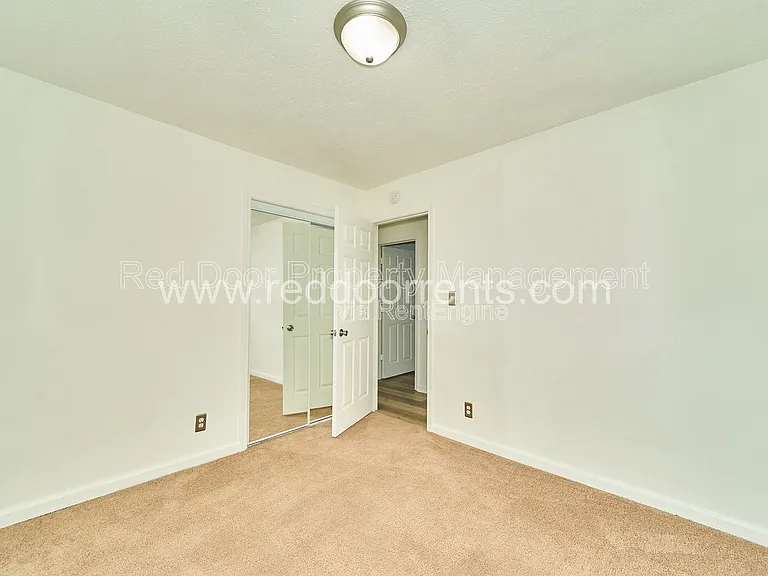 5422 Greenfield Ave — Photo 16