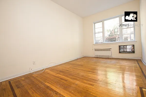 Rented by Jonis Realty | media 10