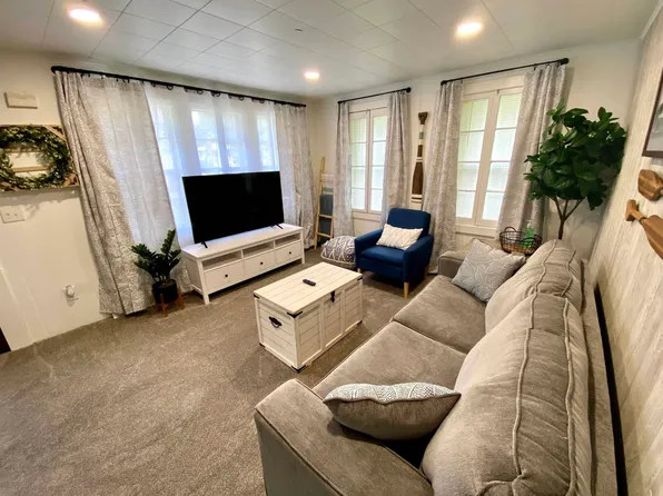 W3833 Cypress Dr, Lake Geneva, WI 53147